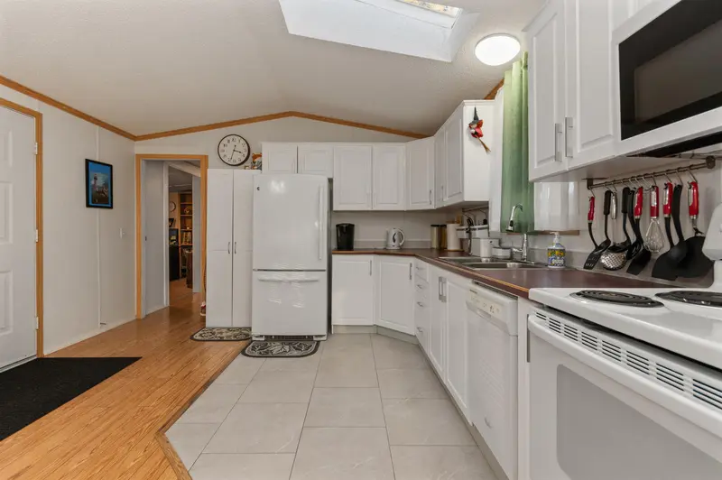 3 6338 VEDDER ROAD - photo 4 of 25