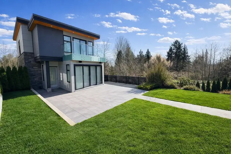 598 ARTHUR ERICKSON PLACE - photo 3 of 38