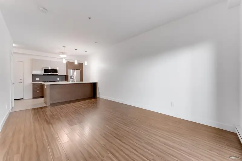 211 7727 ROYAL OAK AVENUE - photo 3 of 34