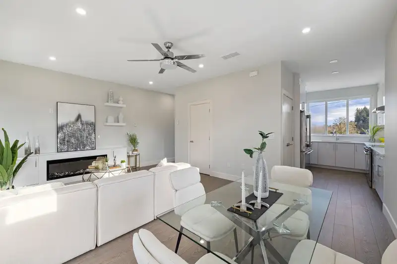 11 14391 61A AVENUE - photo 4 of 25