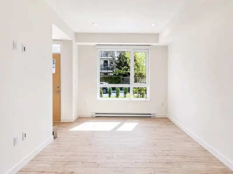 117 13777 75A AVENUE - photo 1 of 23
