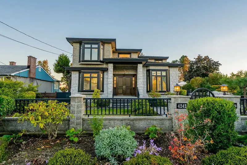 4242 HURST STREET - photo 1 of 2