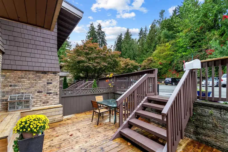 321B EVERGREEN DRIVE - photo 2 of 32