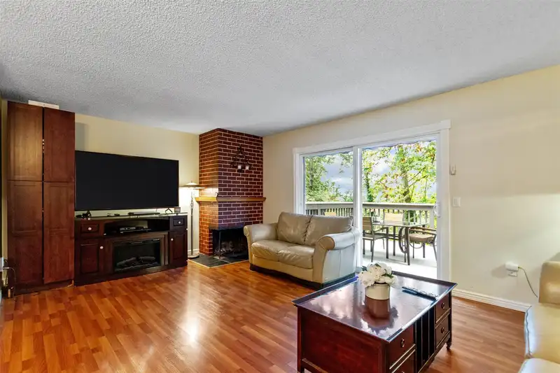 321B EVERGREEN DRIVE - photo 4 of 32