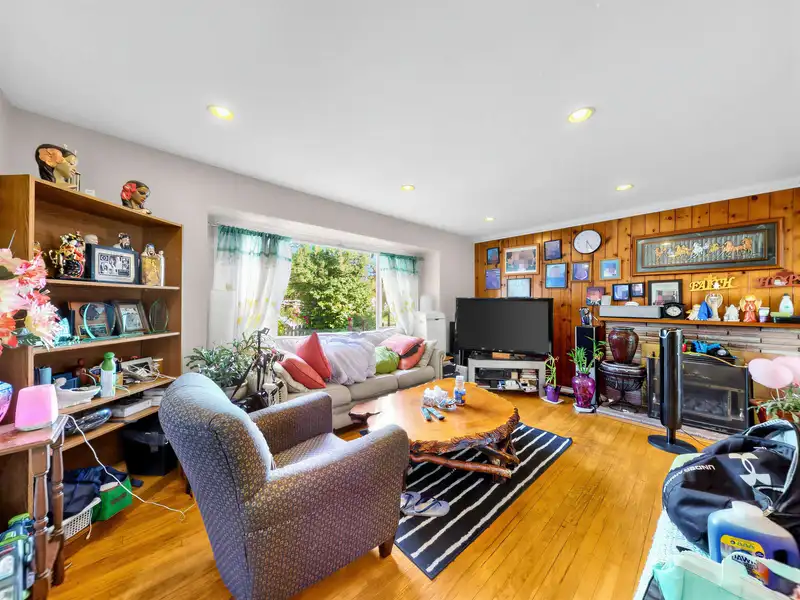 5033 KILLARNEY STREET - photo 2 of 35