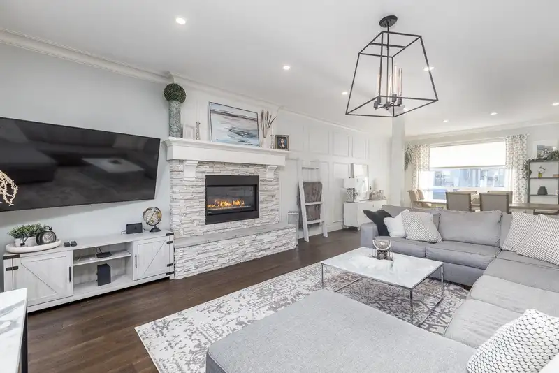 27140 35A AVENUE - photo 2 of 40