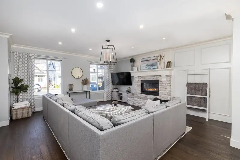 27140 35A AVENUE - photo 3 of 40