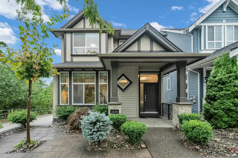 3454 ROXTON AVENUE - photo 1 of 40