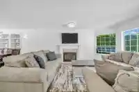 13330 59B AVENUE - thumbnail 3