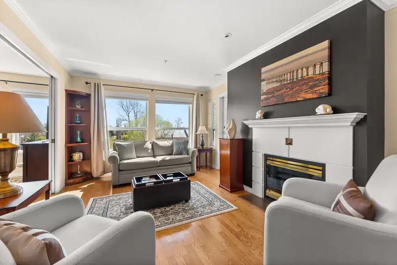 225 12931 RAILWAY AVENUE - photo 1 of 40