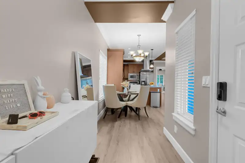 6272 142 STREET - photo 3 of 25
