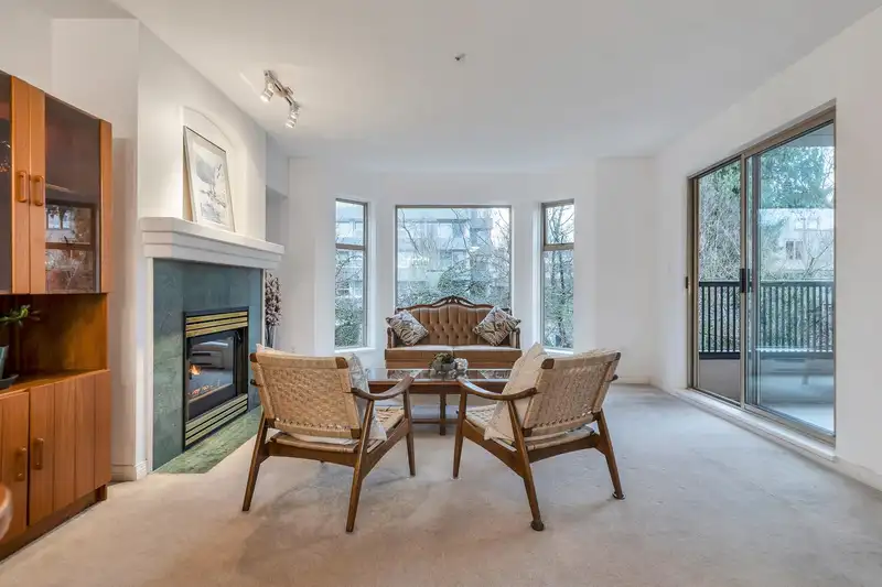 #308 55 E 10TH AVENUE - photo 4 of 29