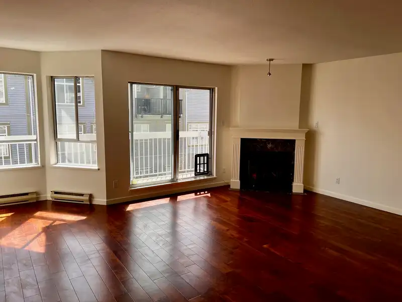 313 9299 121 STREET - photo 2 of 28