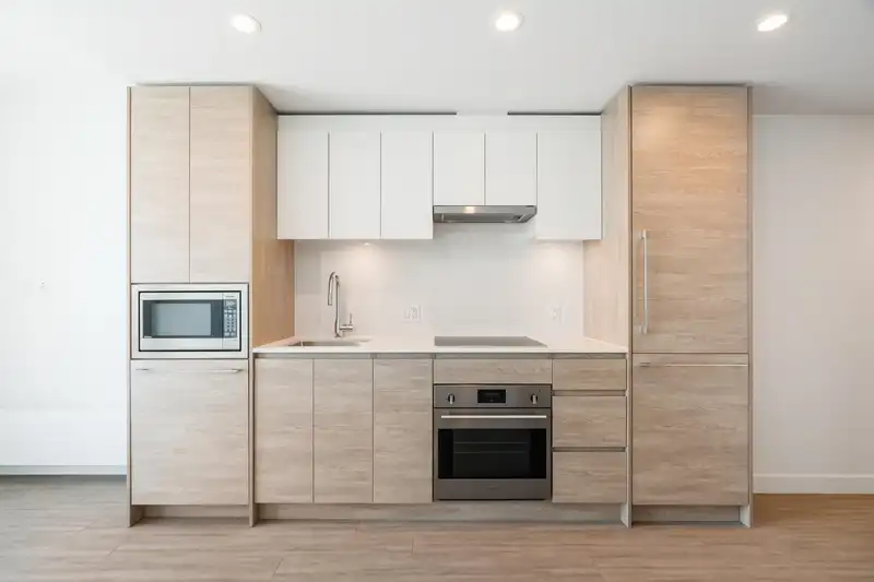2301 13615 FRASER HIGHWAY - photo 4 of 14
