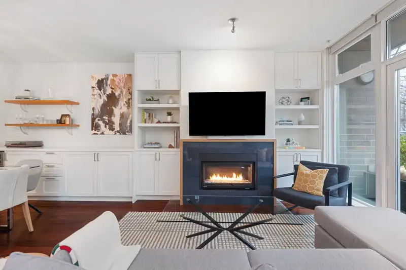 1689 W 8TH AVENUE - photo 3 of 27
