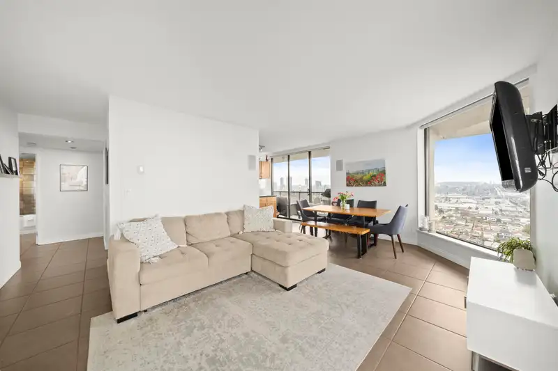 1504 3760 ALBERT STREET - photo 4 of 22