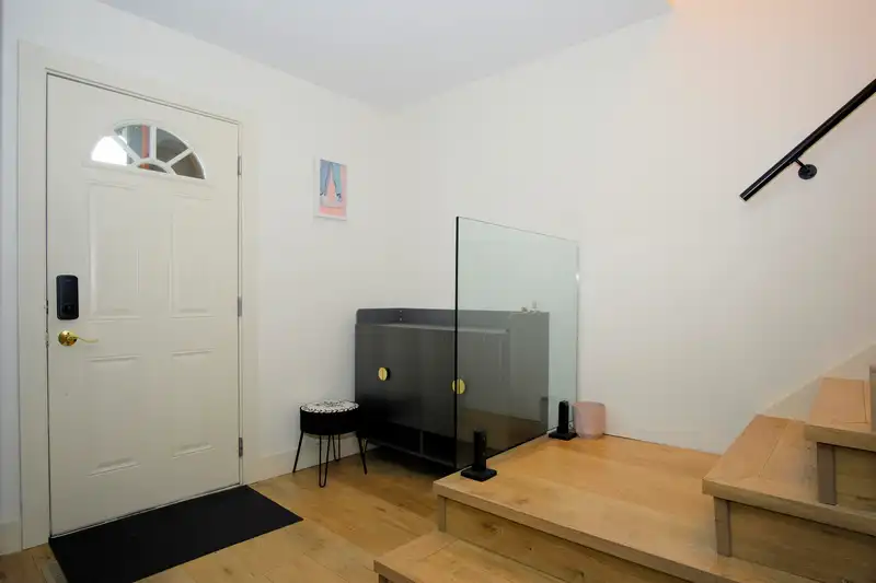 10 10736 GUILDFORD DRIVE - photo 3 of 32