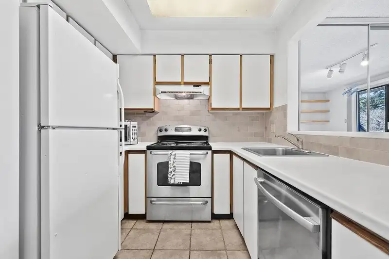 1465 CLYDE AVENUE - photo 3 of 28