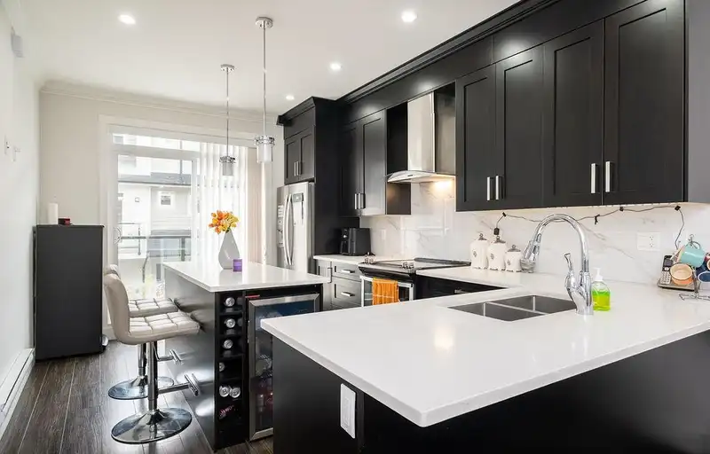 122 13898 64 AVENUE - photo 4 of 29