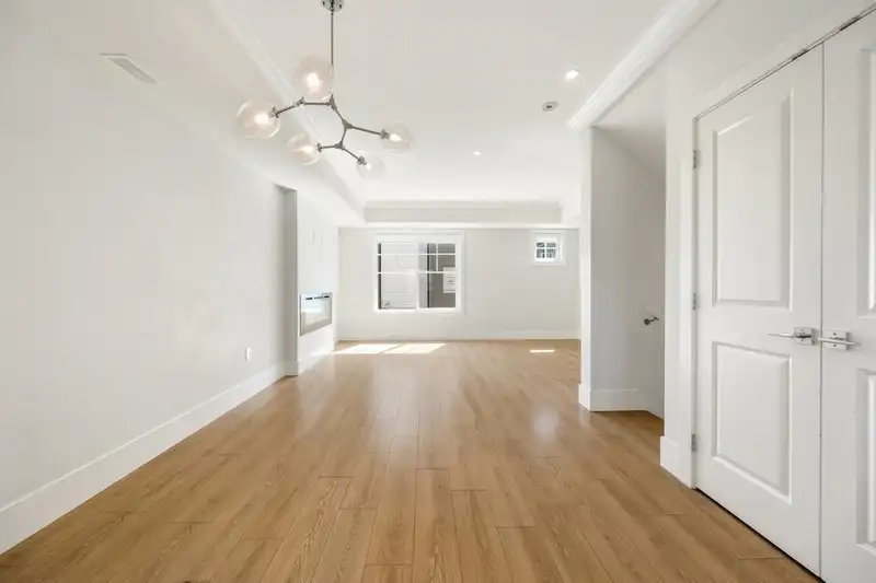 17 9211 MCKIM WAY - photo 4 of 24