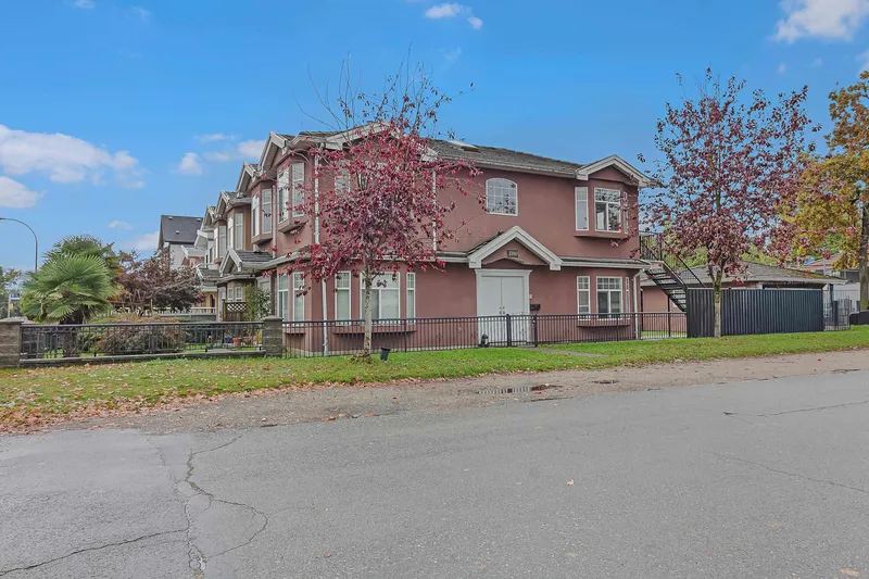 1380 E 51ST AVENUE - photo 3 of 25