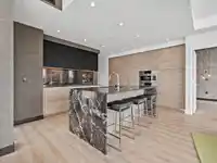 608 680 QUAYSIDE DRIVE - thumbnail 1