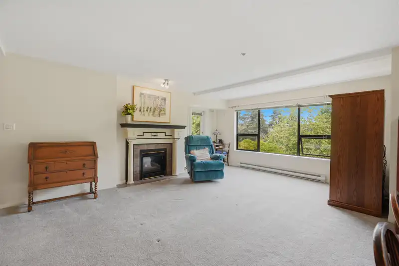 205 5855 COWRIE STREET - photo 3 of 19