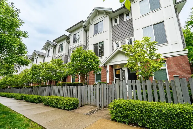 2 9718 161A STREET - photo 2 of 25