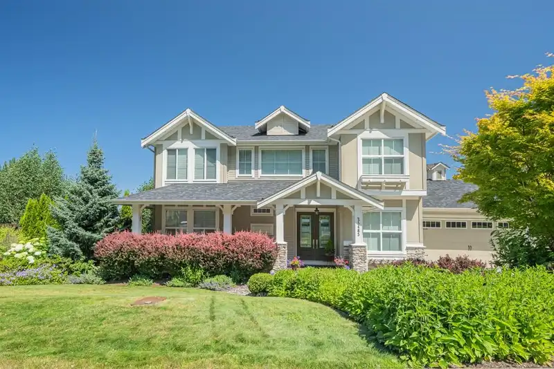 25485 GODWIN DRIVE - photo 1 of 40
