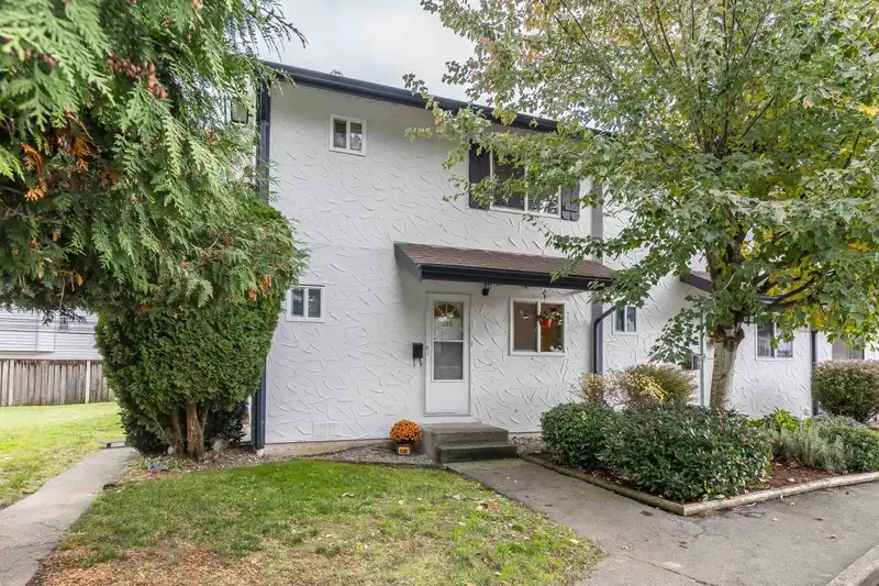 105 32880 BEVAN WAY - photo 1 of 38