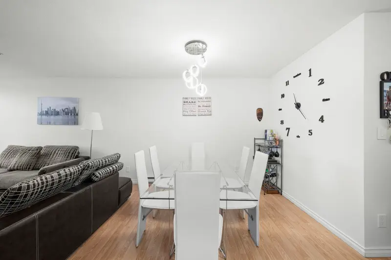 25 2378 RINDALL AVENUE - photo 3 of 22