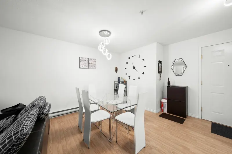 25 2378 RINDALL AVENUE - photo 4 of 22