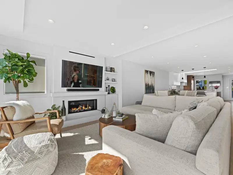 2526 MARINE DRIVE - photo 1 of 38