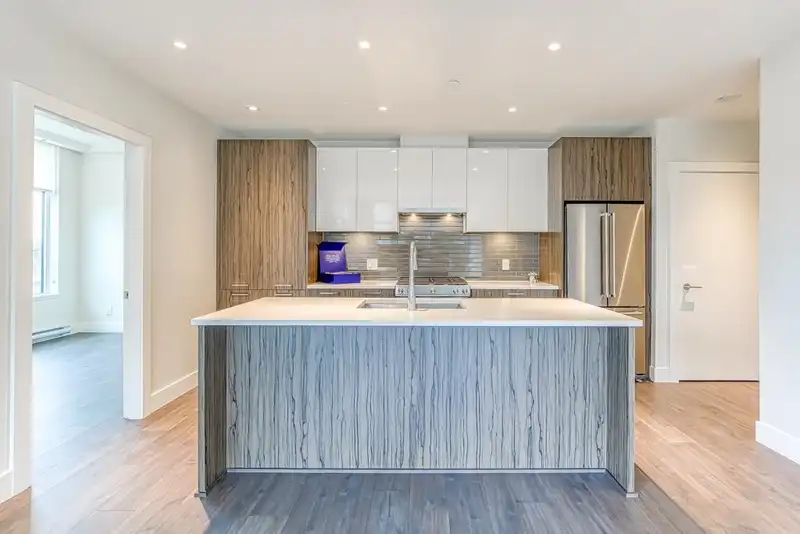 107 258 NELSON'S COURT - photo 2 of 4