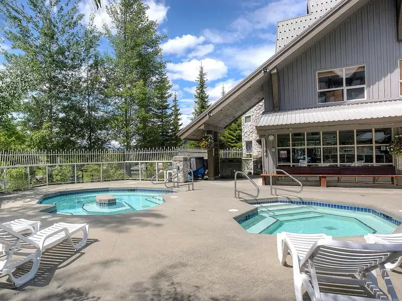 416 4800 SPEARHEAD DRIVE - photo 4 of 20