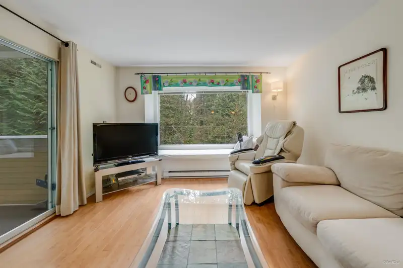 209 6860 RUMBLE STREET - photo 3 of 11
