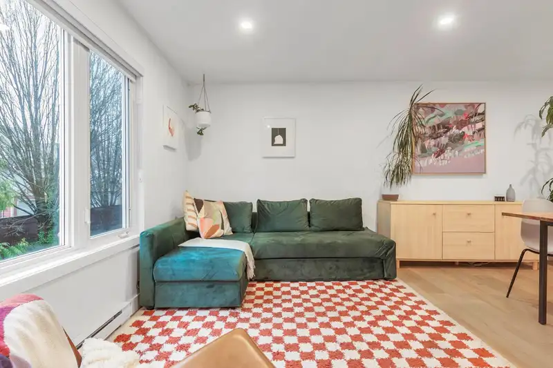 308 1060 E BROADWAY - photo 3 of 31