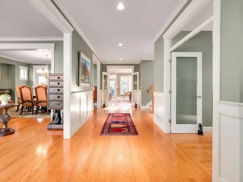 12368 21A AVENUE - photo 4 of 34