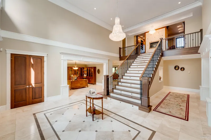 13939 28 AVENUE - photo 4 of 25