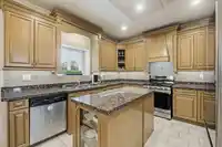 7097 149A STREET - thumbnail 10