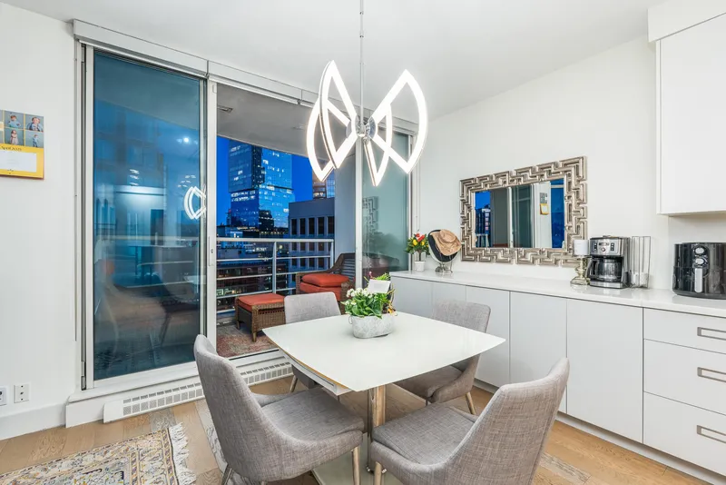 2303 1200 ALBERNI STREET - photo 4 of 25