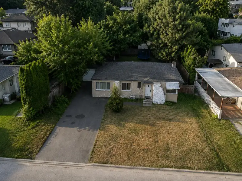 45593 KIPP AVENUE - photo 3 of 10