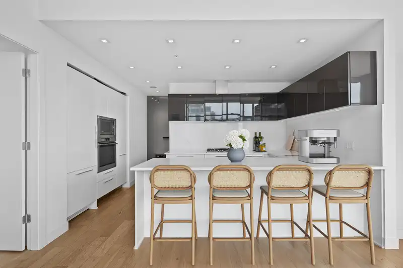 1605 108 E 1ST AVENUE - photo 3 of 40