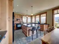 6373 N GALE AVENUE - thumbnail 7