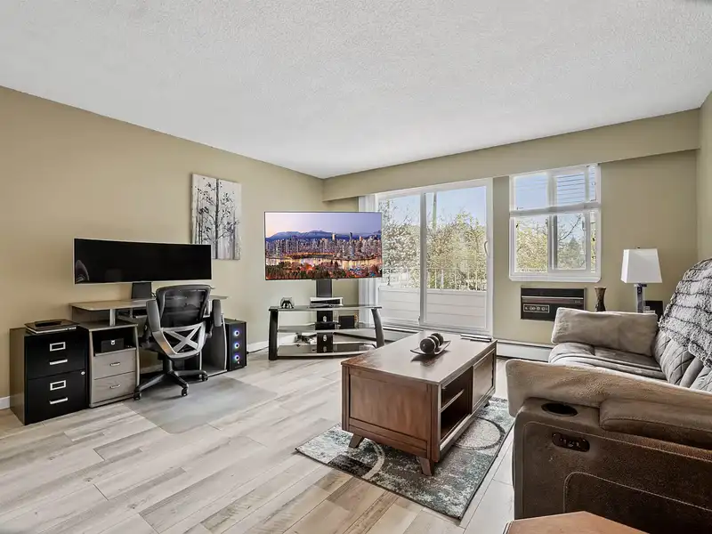 207 12096 222 STREET - photo 2 of 23