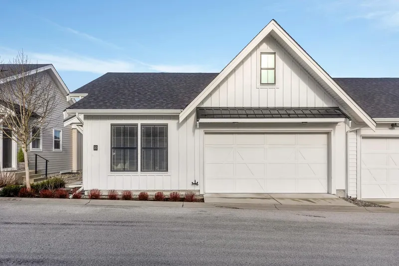 10 5528 148 STREET - photo 1 of 25