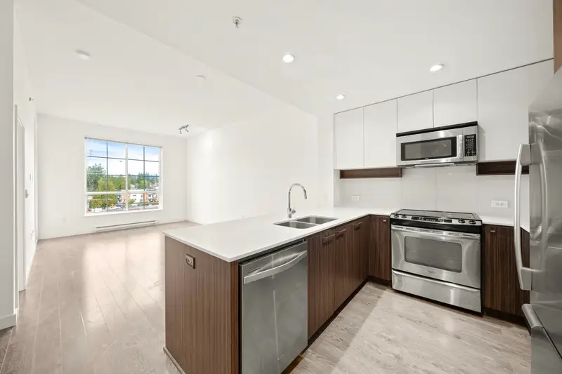 417 608 COMO LAKE AVENUE - photo 4 of 25