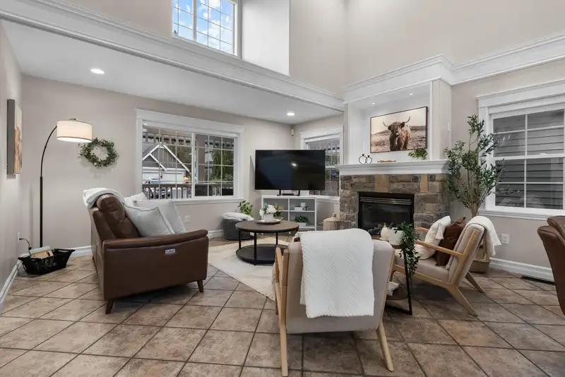 35727 ST ANDREWS COURT - photo 4 of 40