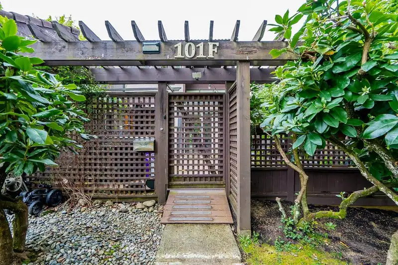 101F 3655 SHAUGHNESSY STREET - photo 4 of 39