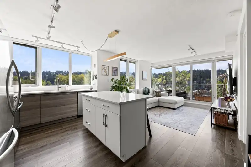 1101 651 NOOTKA WAY - photo 1 of 30